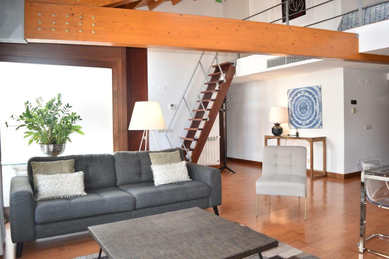 Architect-Designed Loft In A Historic Hilltop Neighborhood Lisbona Esterno foto