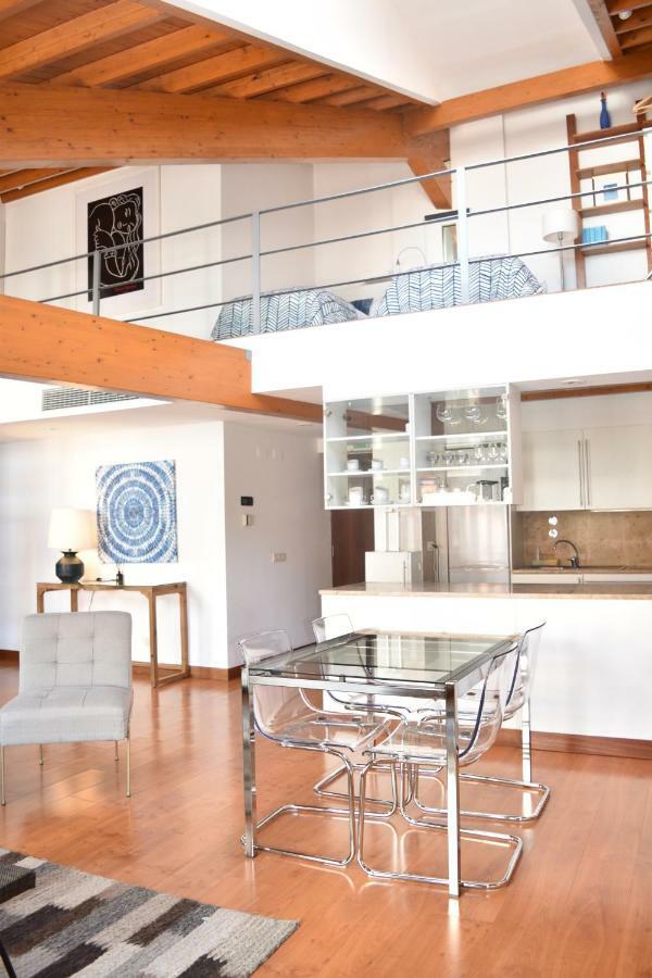 Architect-Designed Loft In A Historic Hilltop Neighborhood Lisbona Esterno foto