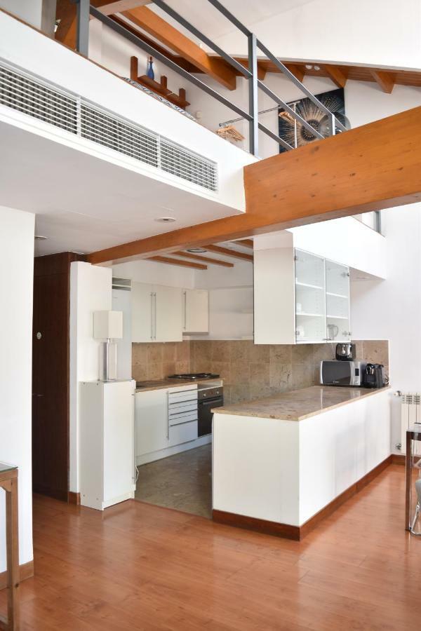 Architect-Designed Loft In A Historic Hilltop Neighborhood Lisbona Esterno foto