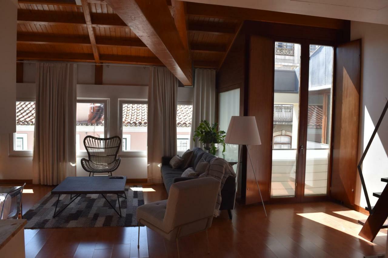 Architect-Designed Loft In A Historic Hilltop Neighborhood Lisbona Esterno foto