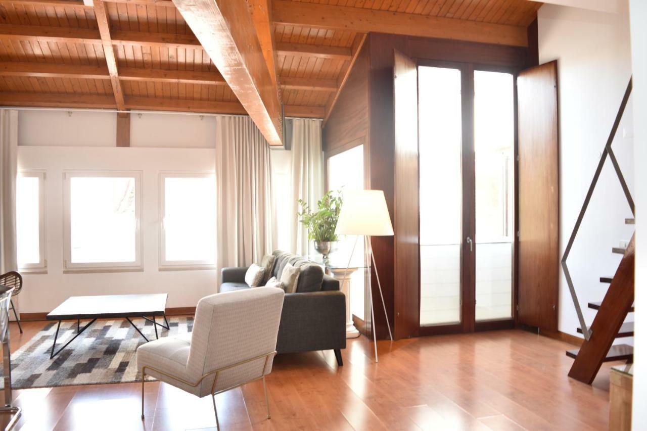 Architect-Designed Loft In A Historic Hilltop Neighborhood Lisbona Esterno foto