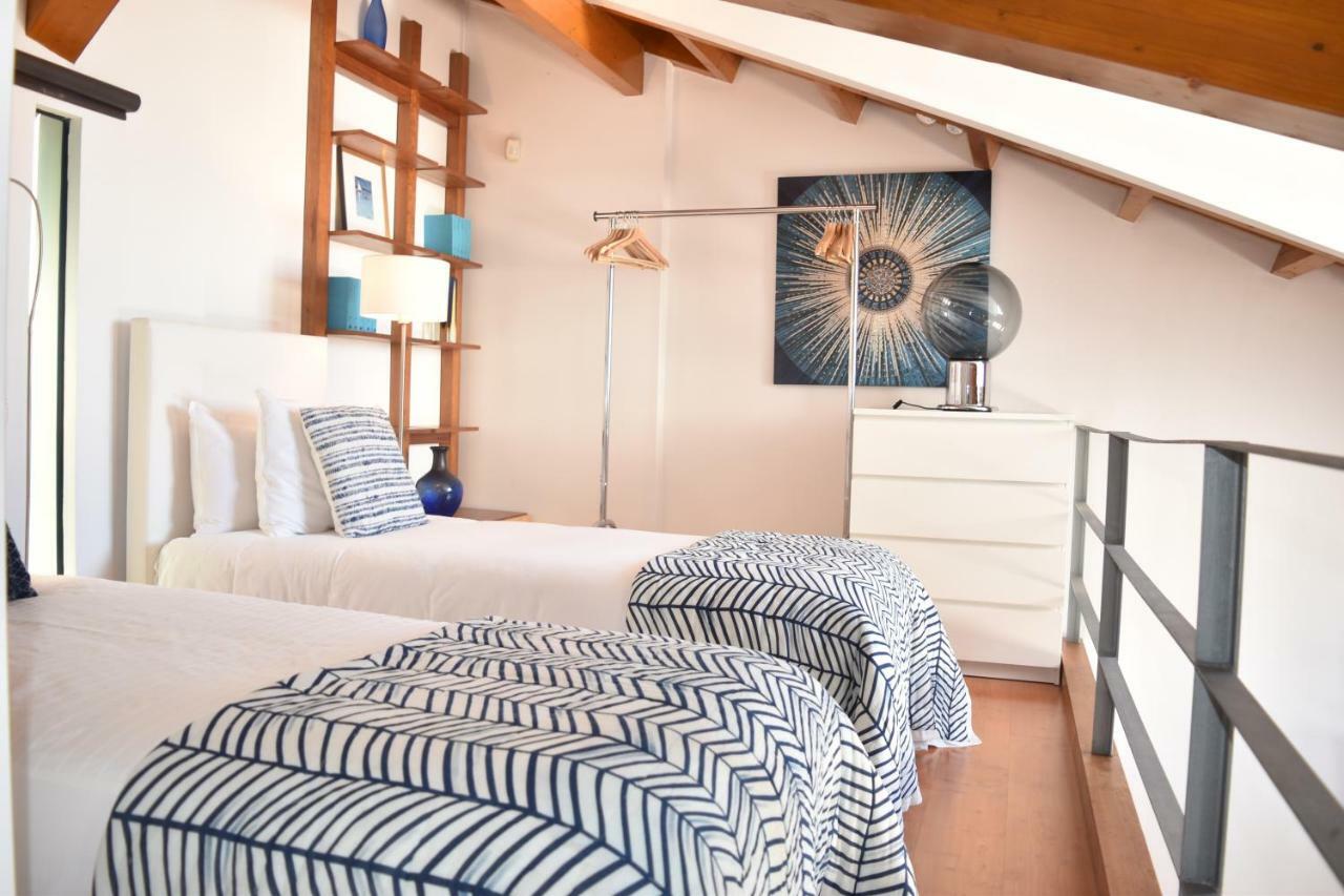 Architect-Designed Loft In A Historic Hilltop Neighborhood Lisbona Esterno foto